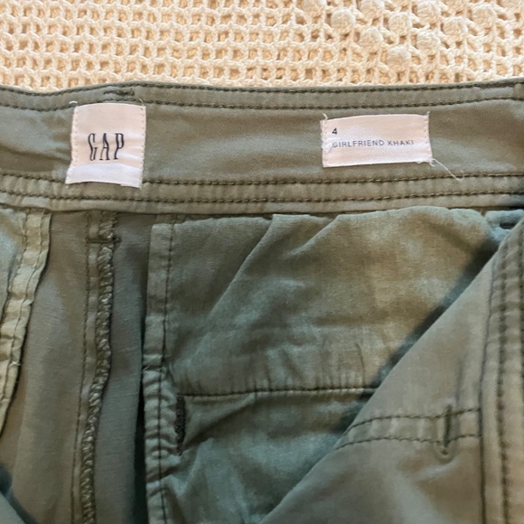 two pair of  cropped casual pants - Picture 6 of 7